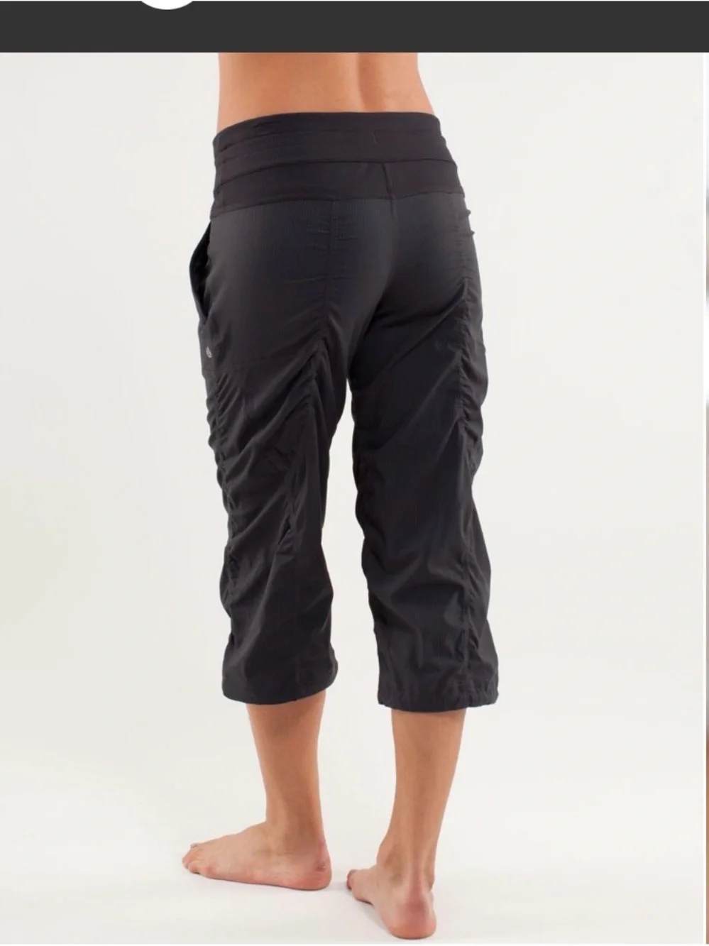 Lululemon Women's Black Cropped Active Pants - Drawstring Waist size 8